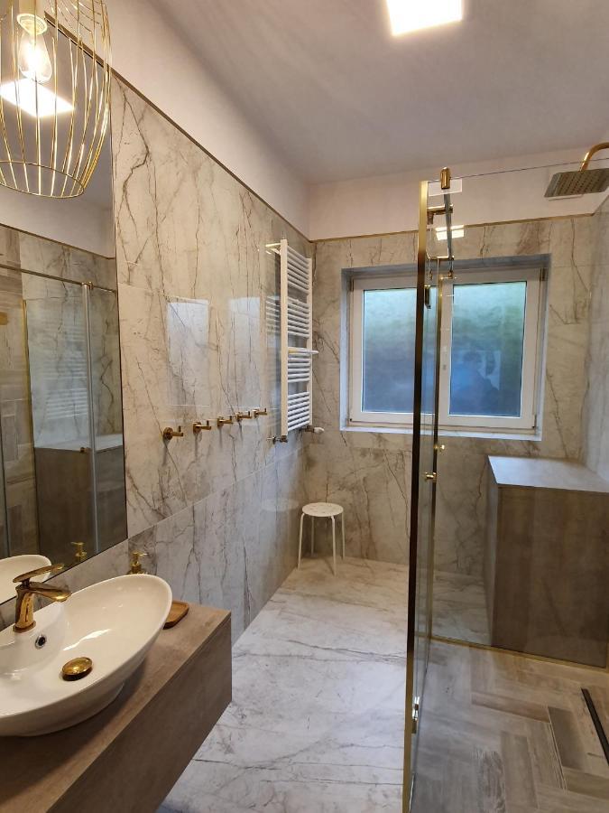 Apartament Apartament z Ogrodem Stanislawow Pierwszy  Zewnętrze zdjęcie