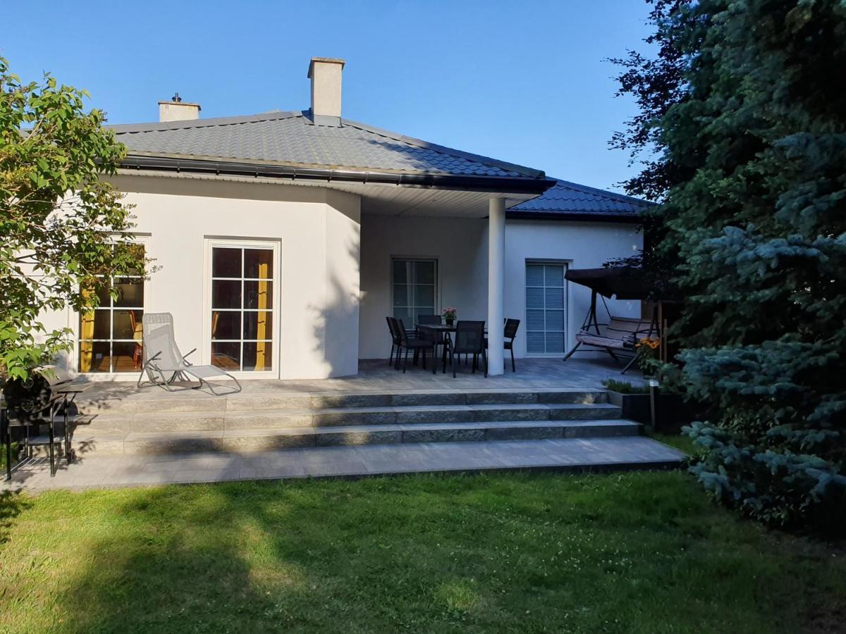 Apartament Apartament z Ogrodem Stanislawow Pierwszy  Zewnętrze zdjęcie